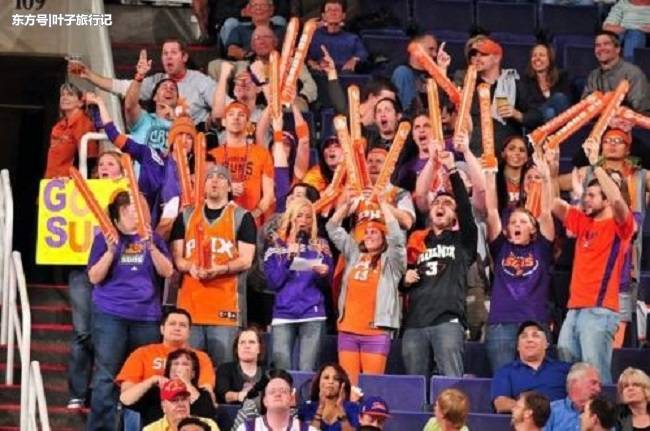  霍芬海姆主场氛围火爆，球迷助威声助推球队取胜  